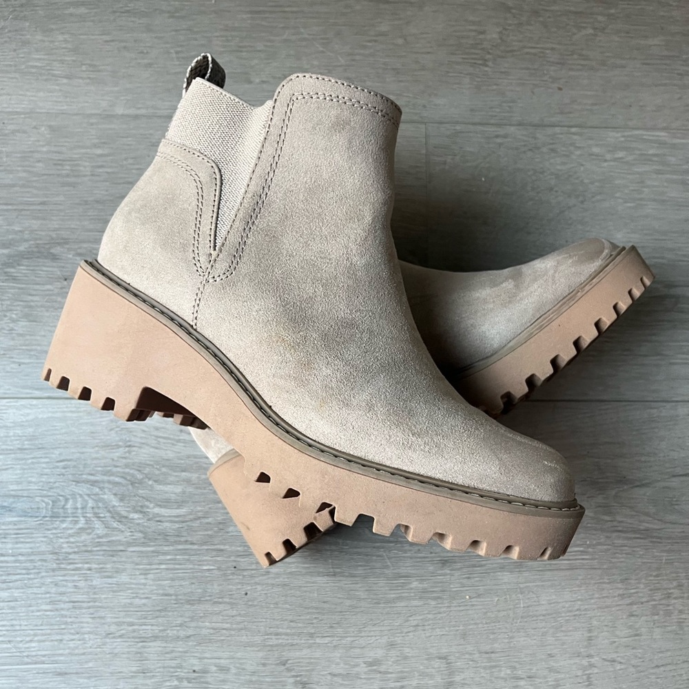 Target Universal Thread Taci Lug Sole Chunky Faux Suede Bootie Tapue SZ 6.5